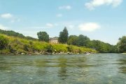 Kayaking on the beautiful Garonne river