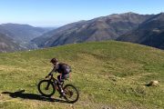 Womens MTB above Luchon