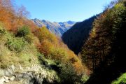 Hiking above the Riberot valley