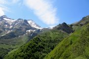 Hiking up into the Ariege mountains