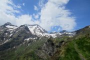 Hiking up to Mines de Bentaillou