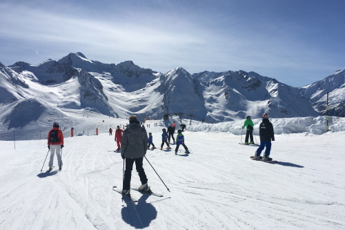 Family friendly skiing at Peyragudes in the French Pyrenees