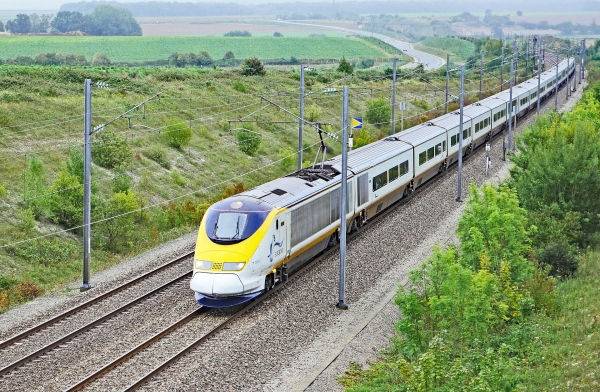 Travel by train to the Pyrenees