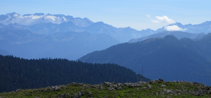 Mindful hiking Pyrenees mountain views