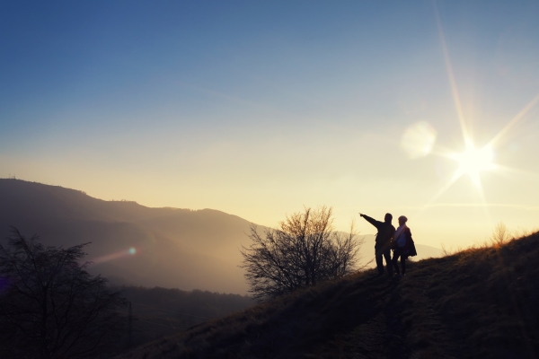 Relaxing on a mindful hike