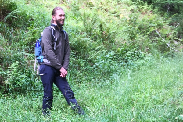 Bear guide in the Pyrenees